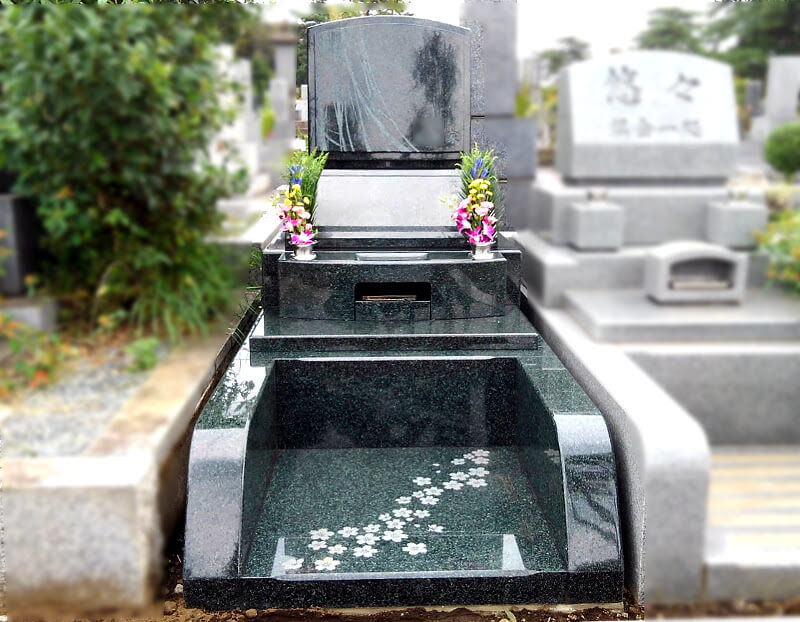 都立多磨霊園に 芸術的なデザインの彫刻を施した オールm1hのお墓が完成しました 東京都全域 お墓の彫刻 納骨 建立なら石誠メモリアルサポート